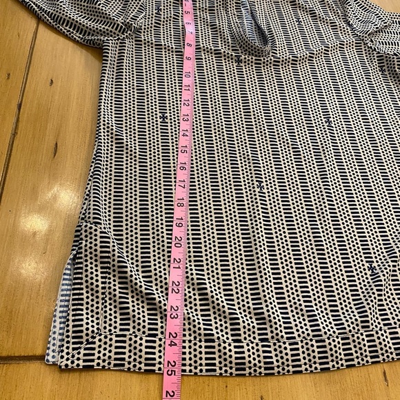 Tory Burch Women’s Black White Blouse Print Collar Poly Lightweight EUC size M - Picture 12 of 14